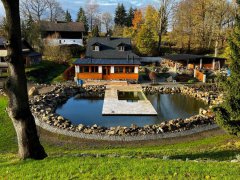 Stavba koupacího jezírka v Německém Chloumku.