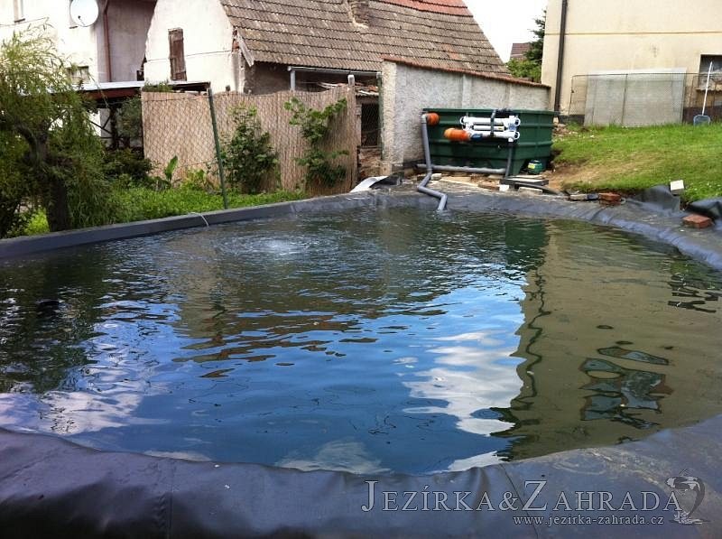 Jezírko cca 25m3 v Běleči