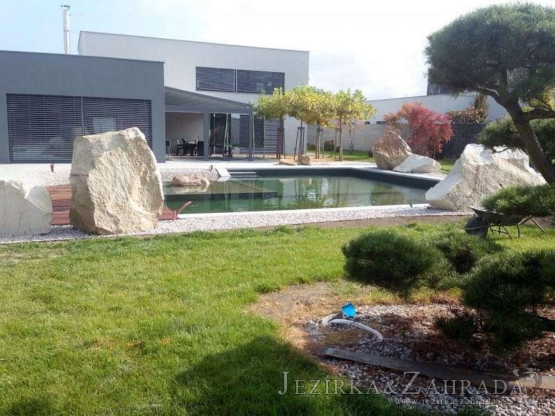 Stavba koupacího jezírka 130m3 v Plzni II.