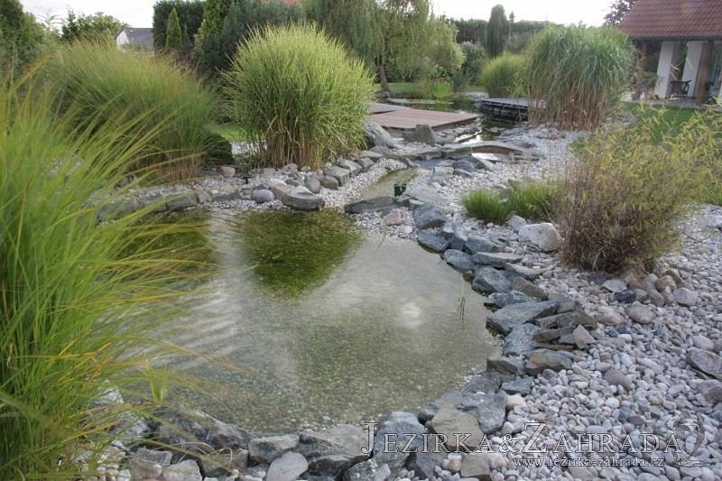 Rekonstrukce jezírka a potoka v Kralovicích