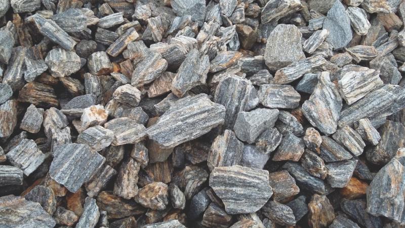 Zkamenělé dřevo drcené 8/16mm (20kg) - Zahradní a vodní doplňky Okrasné kameny